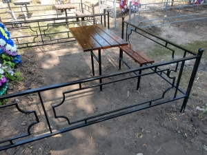 Столик и лавочки из лиственницы